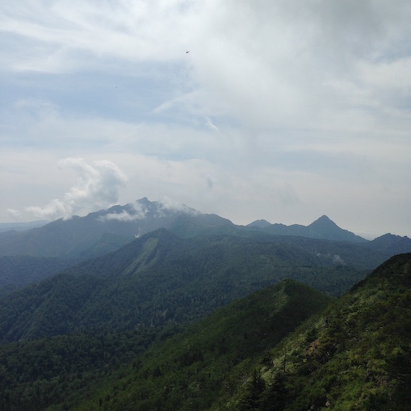 富良野西岳から見た芦別岳