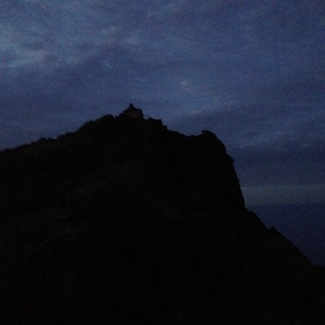 暗闇の中の利尻山頂